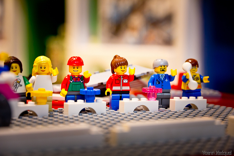 Obozowe warsztaty z LEGO