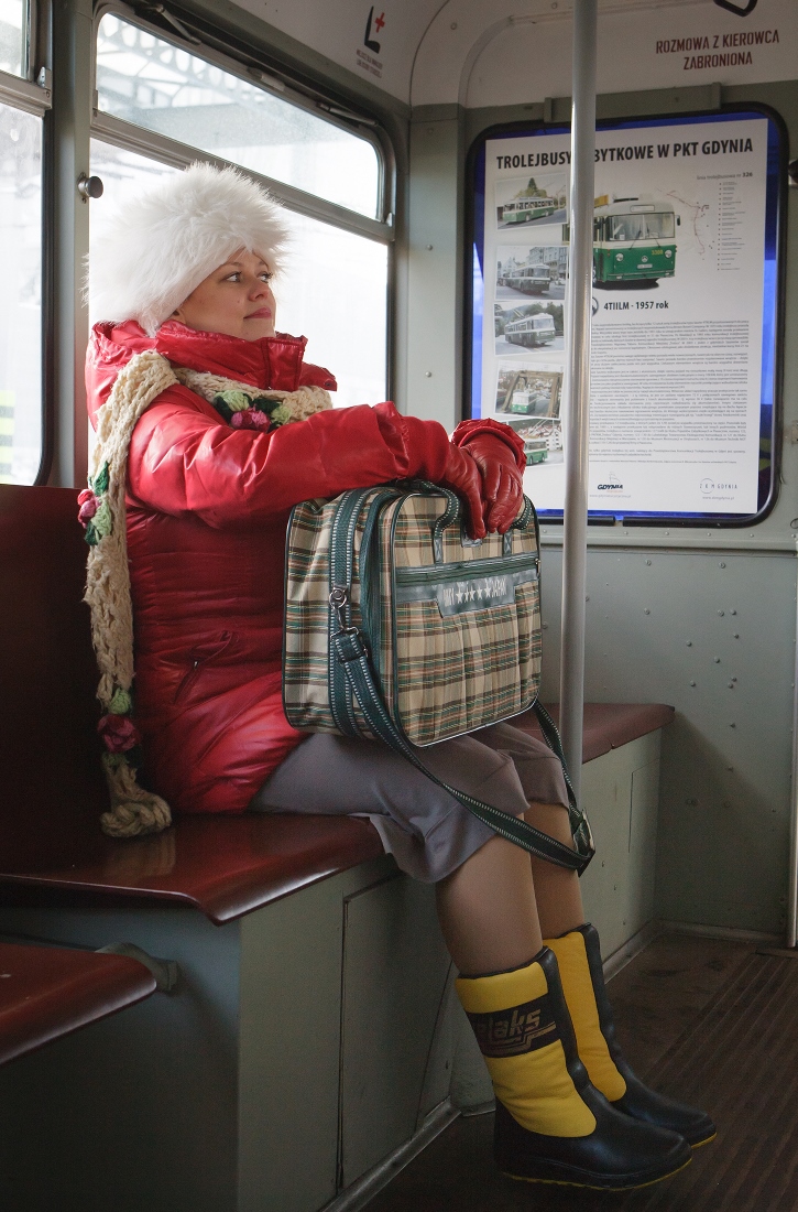 Z autobusem na sesji zdjęciowej - w zajezdni trolejbusowej