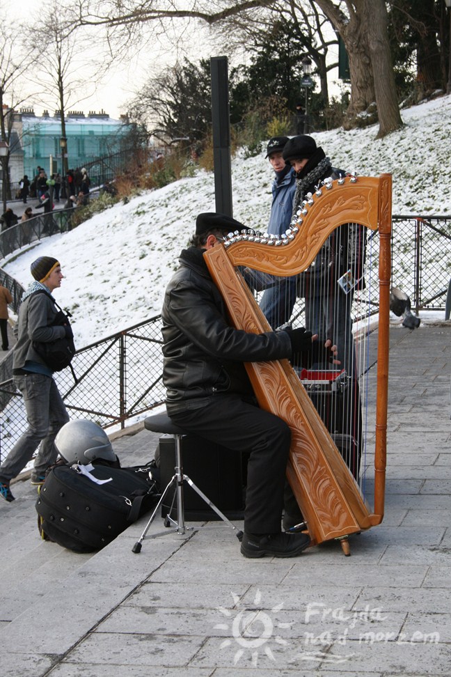 Uliczny grajek